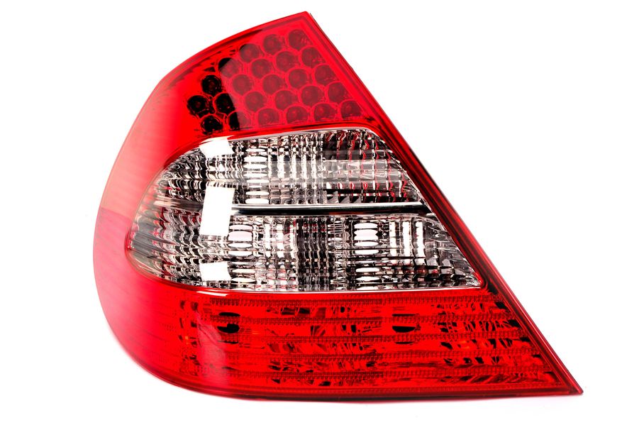 Achterlicht Links (extern, LED, kleur indicator grijs gerookt, kleur van het glas red) past: MERCEDES E-KLASA W211 Saloon 04.06-07.09