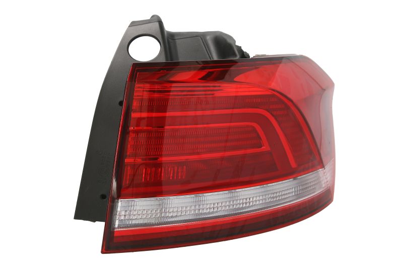 Achterlicht Rechts (extern, LED, kleur indicator red, kleur van het glas red) past: VW PASSAT B8 Stationwagon 5D 08.14-01.19